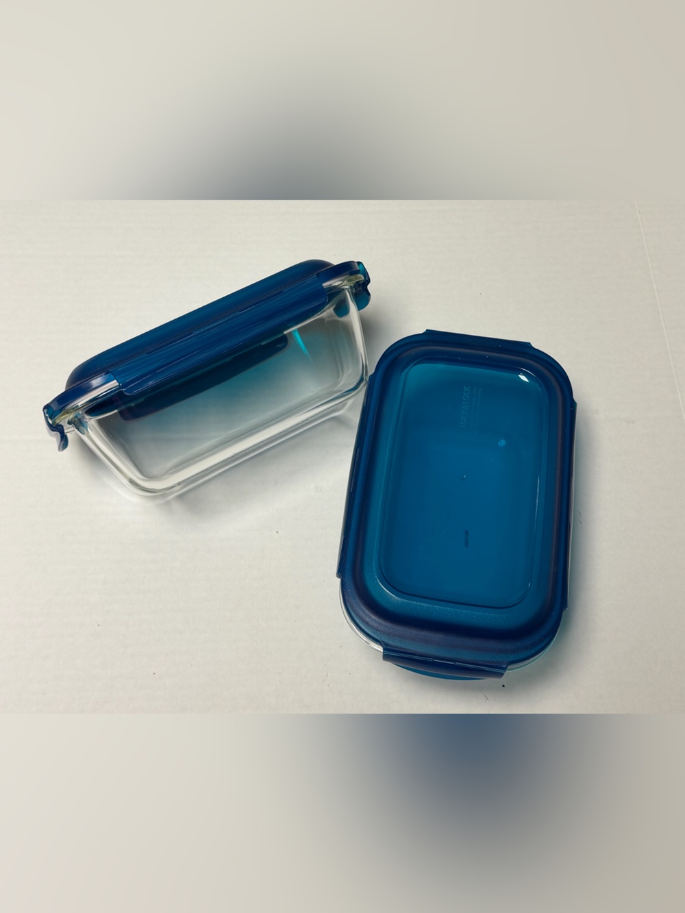 Set of 2 Lock & Lock Glass Loaves with Locking Lids